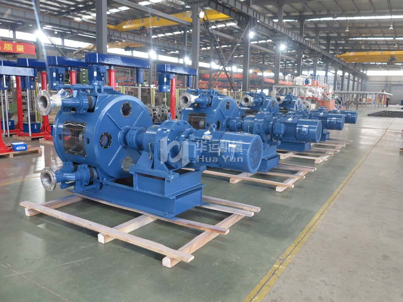 某集團所采購一批大型軟管泵已制造組裝完成